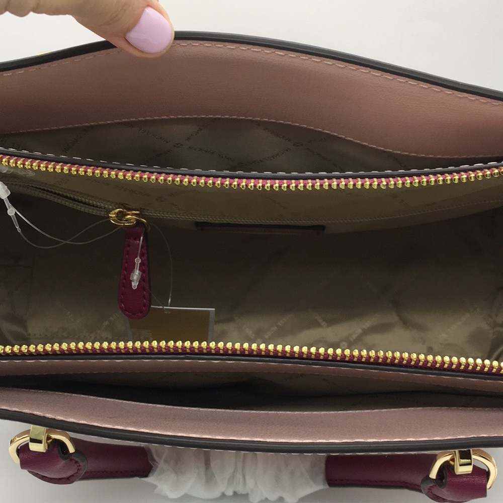 MICHAEL KORS ELLIS LG SATCHEL & LG WALLET MAGENTA - Picture 6 of 8